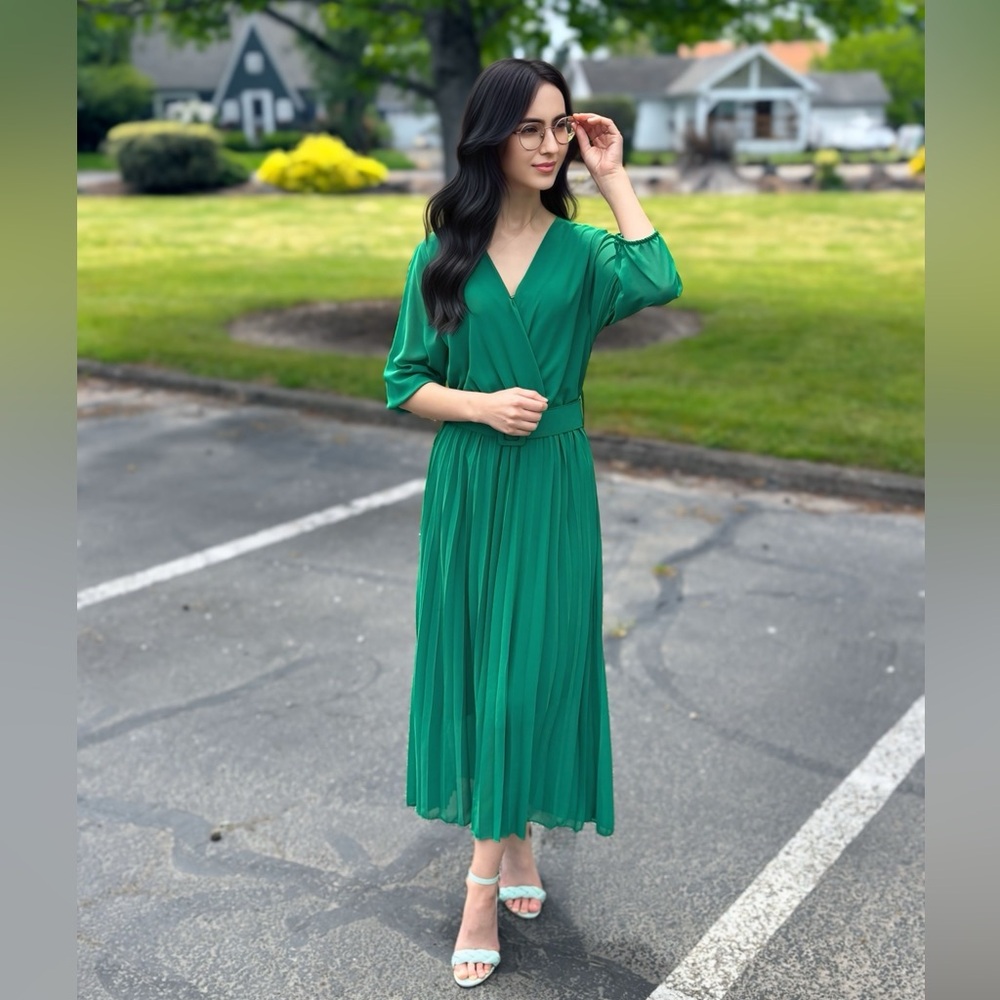 Elegant Emerald Green Pleated Dress with Belt